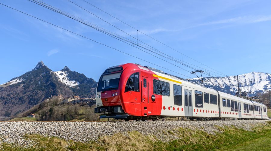 Abrir la línea Zaragoza-Canfranc-Pau e impulsar el corredor Cantábrico-Mediterráneo